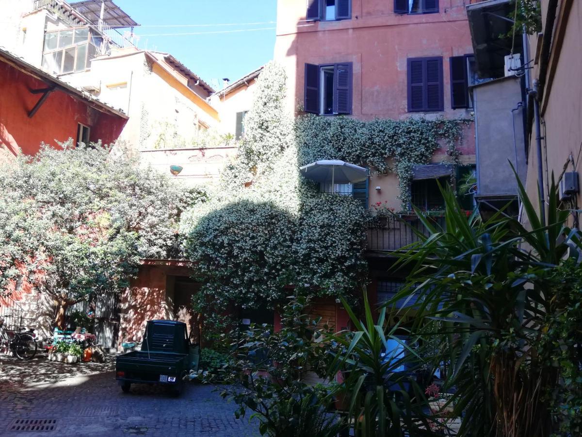 Apartments Campo De Fiori Roma Exterior foto